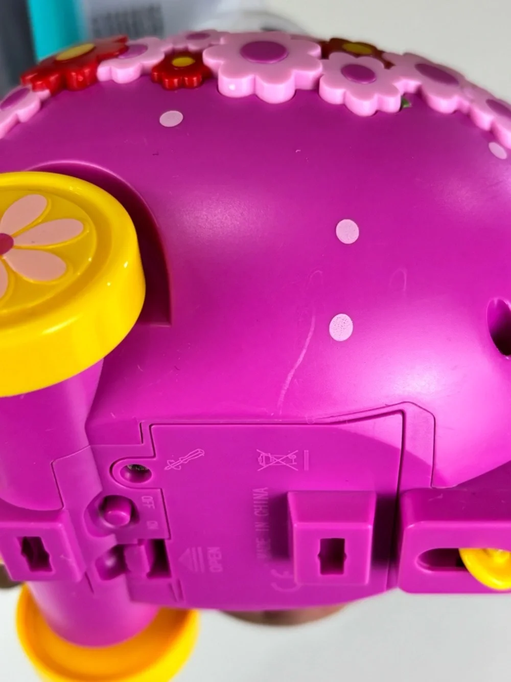 Hello Kitty Pink Floral Remote Control Ride-On Car Age 8+
